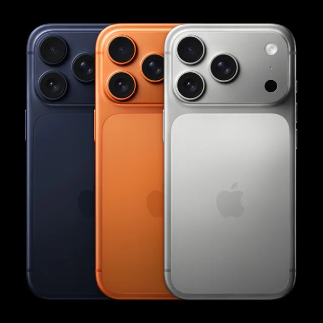 La gamme iPhone 17 Pro en trois coloris : le visuel ne distingue pas le 17 Pro du 17 Pro Max — illustration officielle Apple